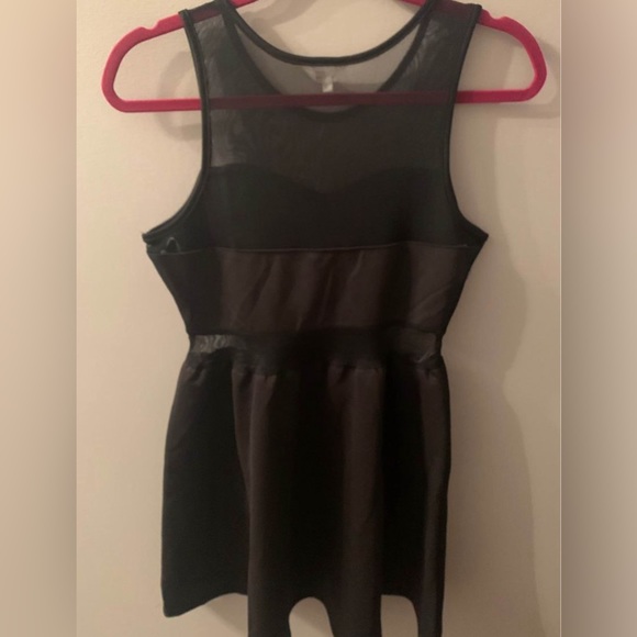 BLACK DRESS - Picture 2 of 2